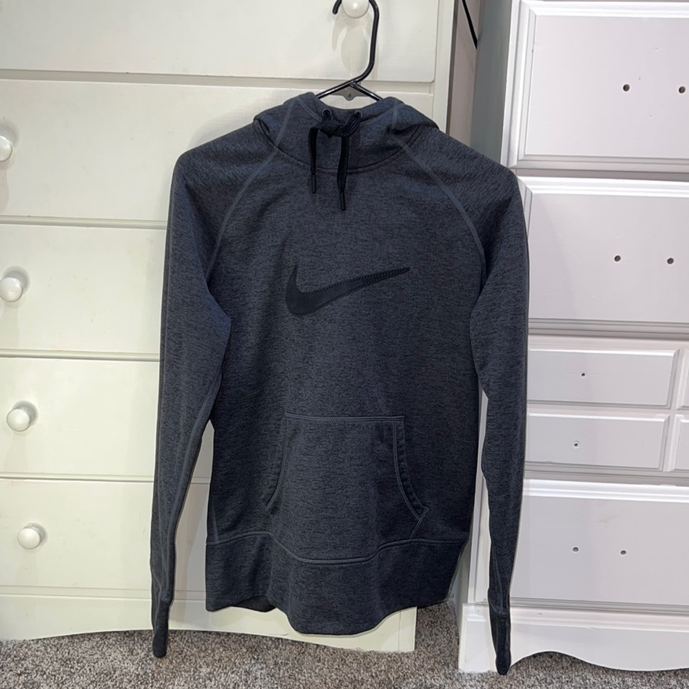 Size medium therma fit Nike hoodie